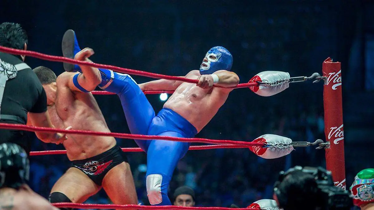 El heredero de “La Leyenda Azul”, Blue Demon Jr.